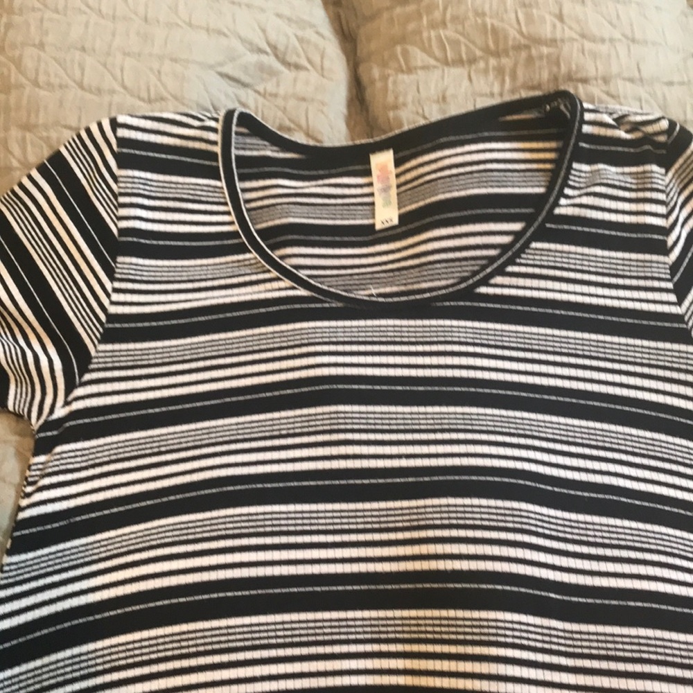 LuLaRoe Perfect Tee